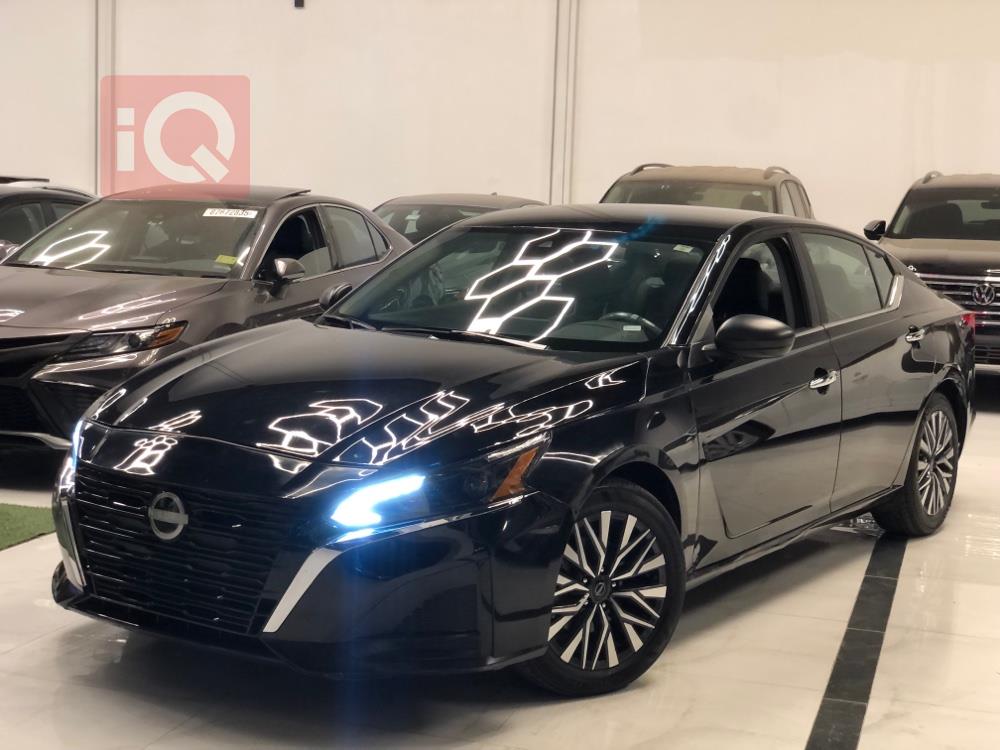 نيسان ألتيما